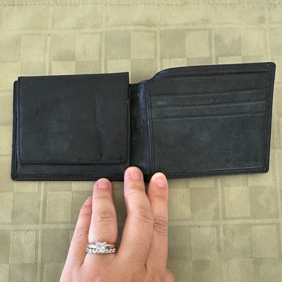 Black Wallet - Picture 2 of 6